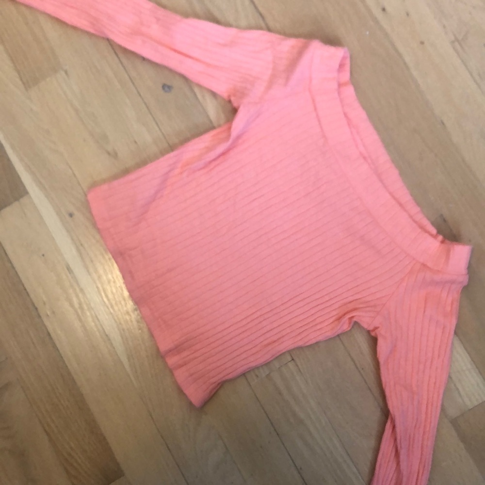 Cropped off the shoulder long sleeve tee